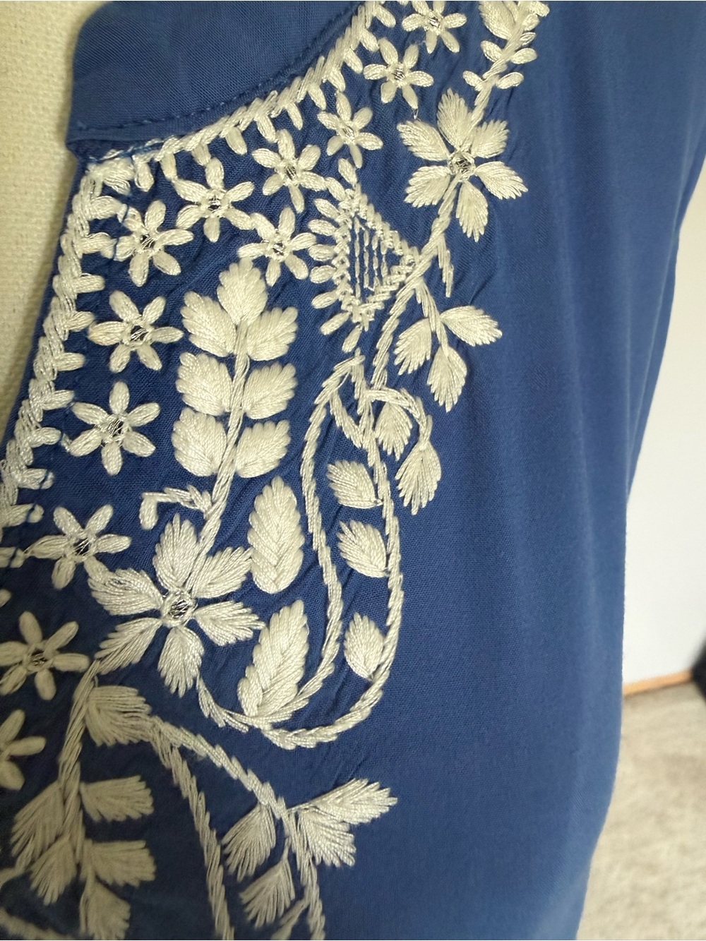 Luna Moon Anthropologie Women's Blue Embroidered Tunic Blouse - Boho V-Neck - Picture 4 of 9
